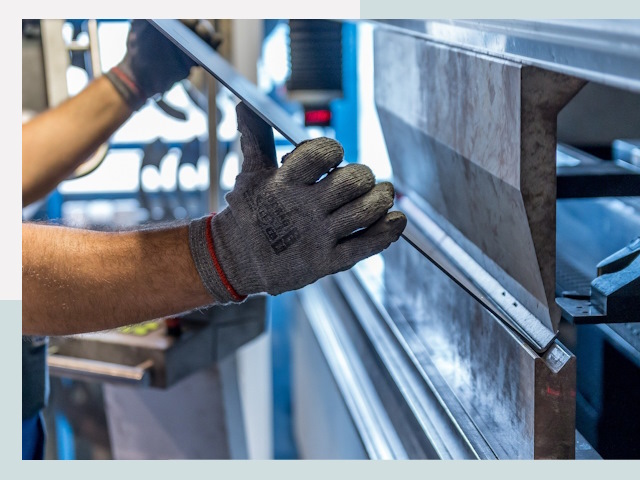 Гибка металла в соколе